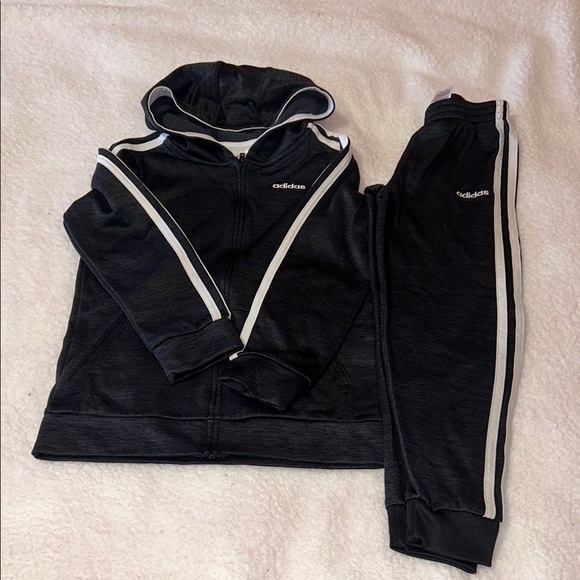 Adidas Black Sweatpants with Elastic Waistband and Contrast Stripe - Picture 2 of 9